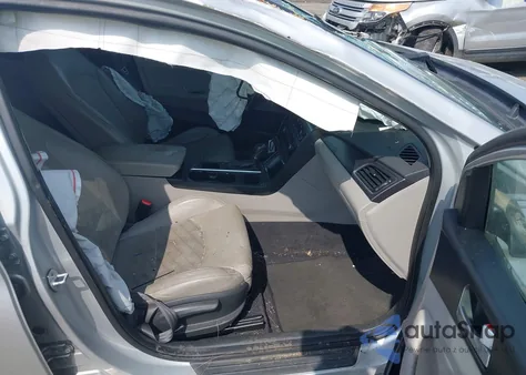 2016 Hyundai Sonata Sport z USA, uszkodzony, nr VIN 5NPE34AF3GH399331